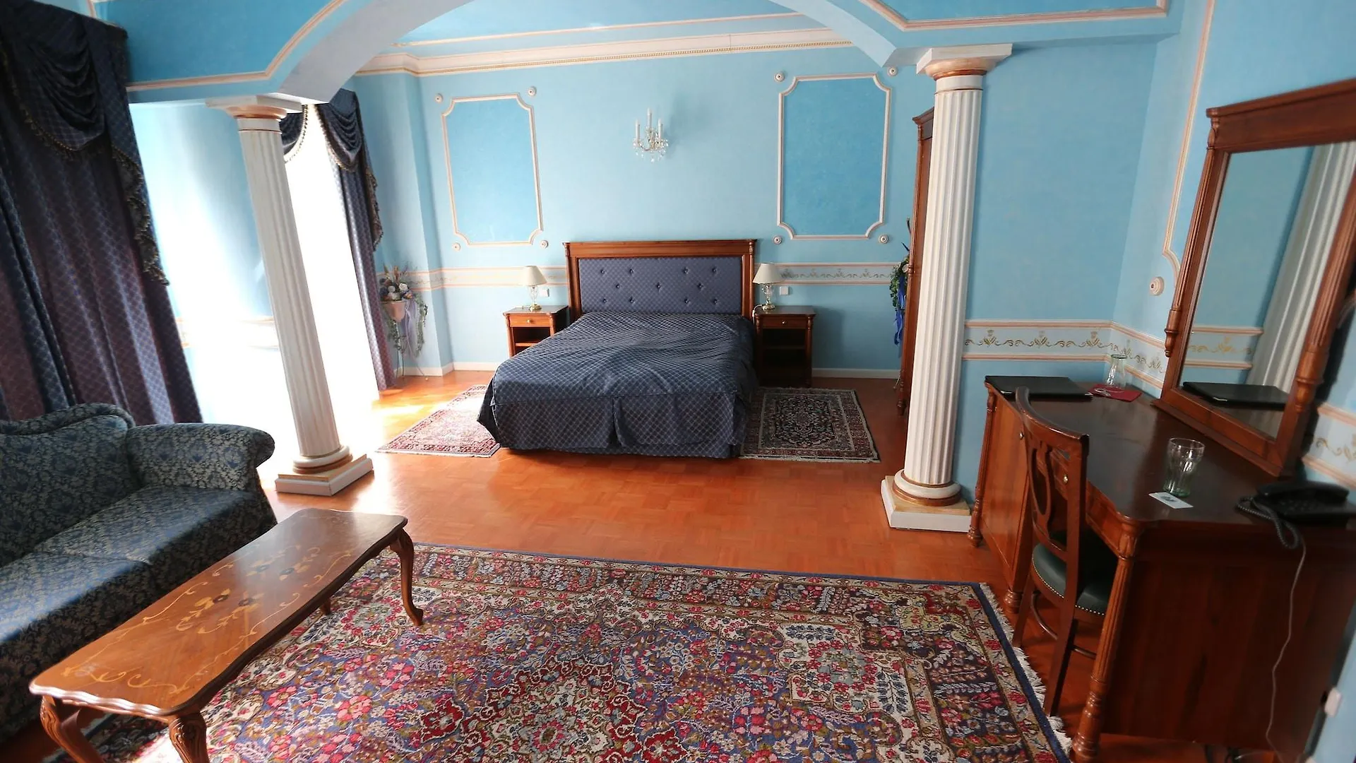 ****  Hotel Renesance Krasna Kralovna Karlovy Vary Czech Republic